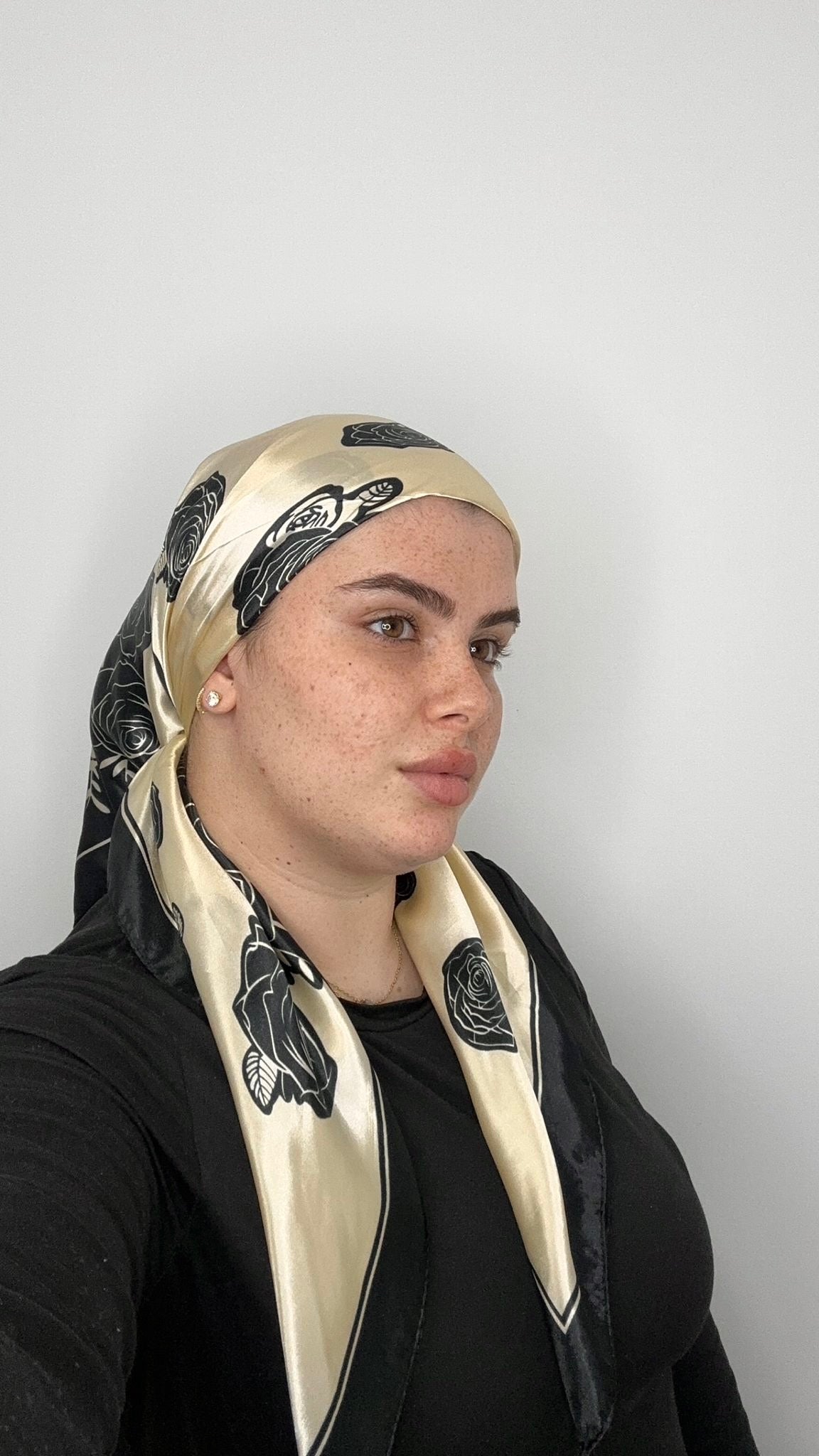 מרובעת סאטן | לונדון