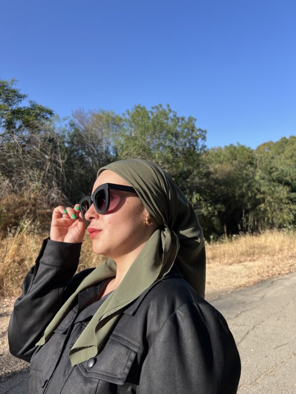 מרובעת ירוק זית