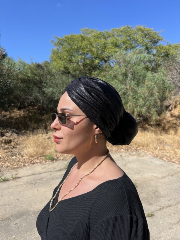 טורבן שחור נוצץ